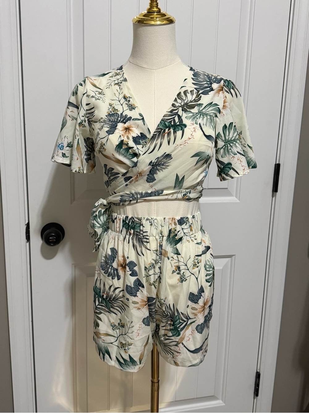 SHEIN Ivory Tropical Print Two Piece
